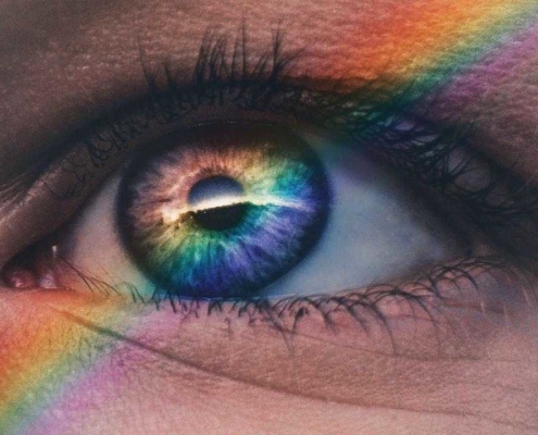 blue eye with light spectrum